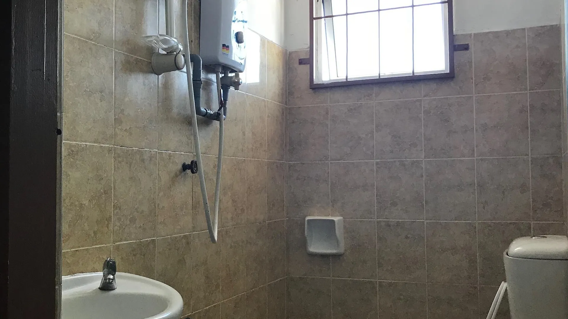 Iskandar Sinsuran Guesthouse Kota Kinabalu 2*,  Malaysia